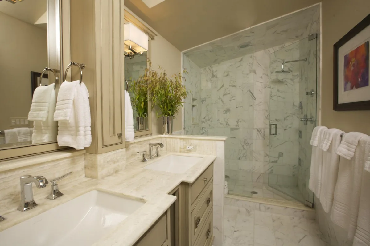 Bagno in marmo e pietra naturale · Marmi di Carrara · lavoro 9