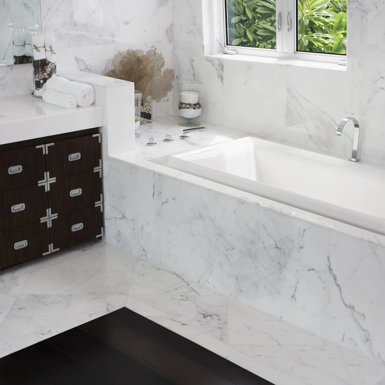 Bagno in marmo e pietra naturale · Marmi di Carrara · lavoro 10