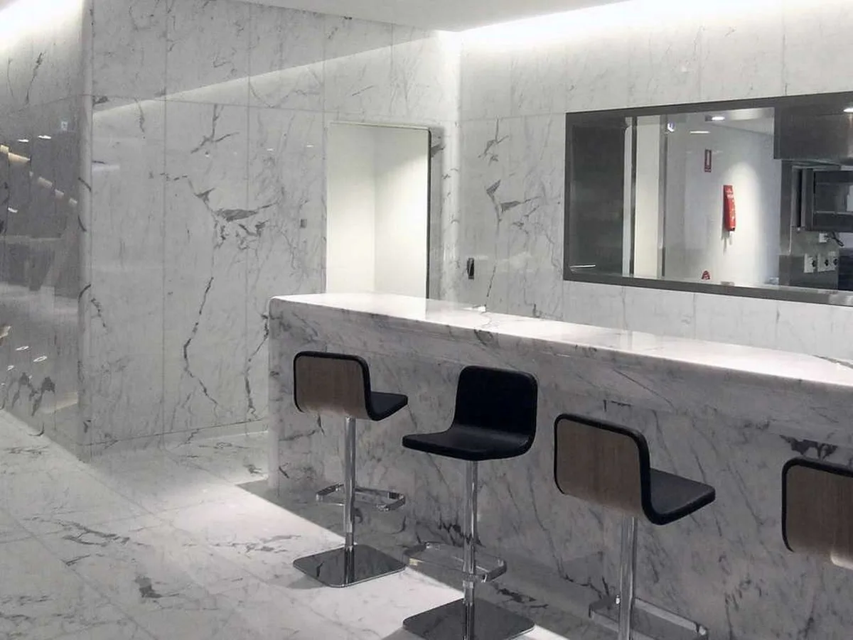 Piano cucina in marmo e pietra naturale · Marmi di Carrara · lavoro 27