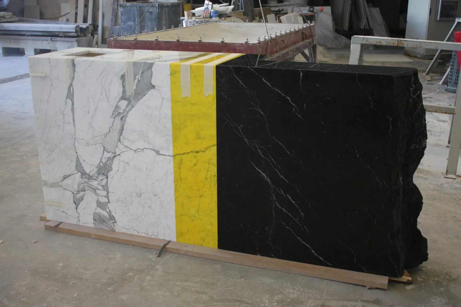 Rivestimento in marmo e pietra naturale · Marmi di Carrara · lavoro 25
