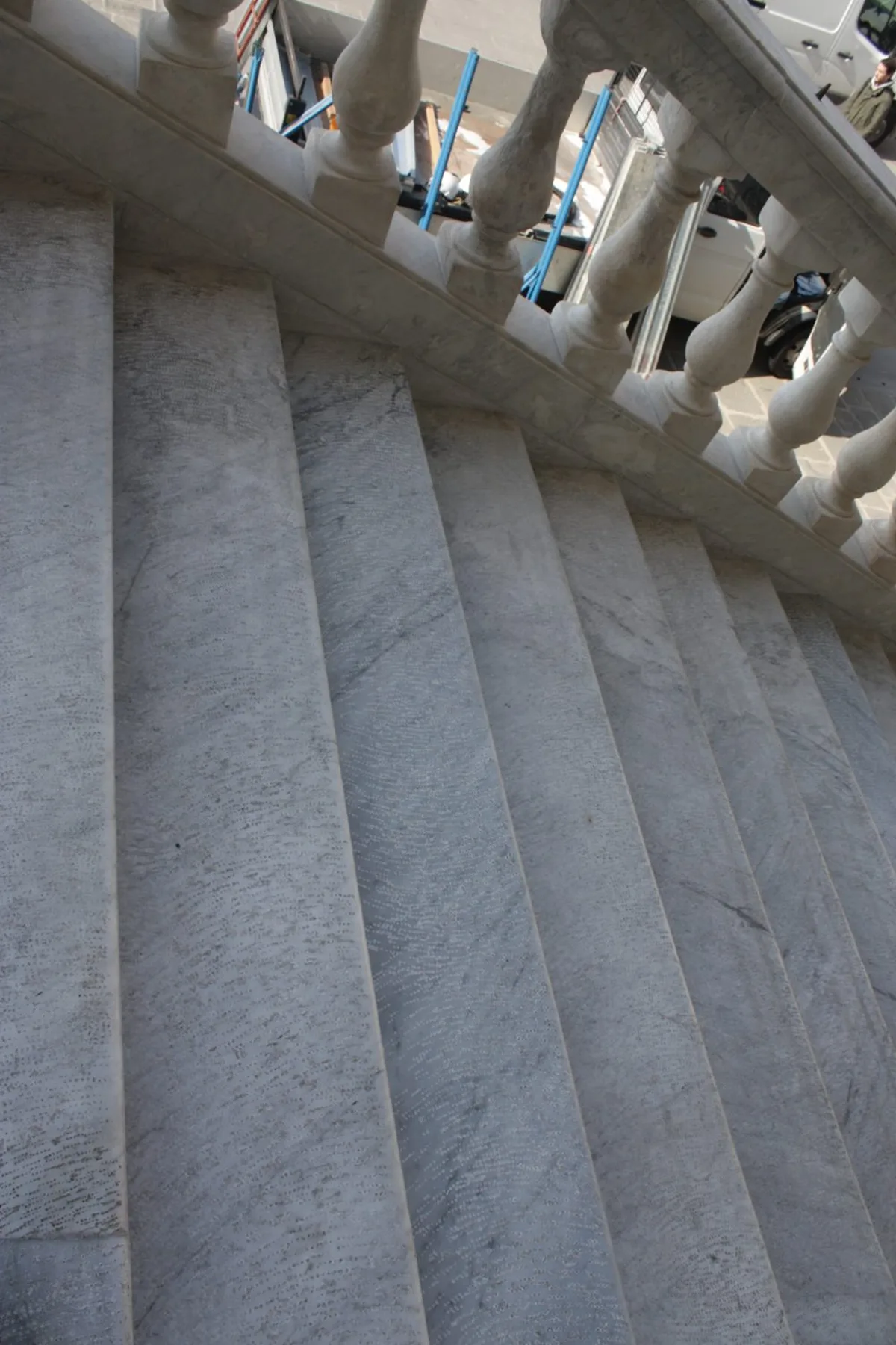 Scala in marmo e pietra naturale · Marmi di Carrara · lavoro 5