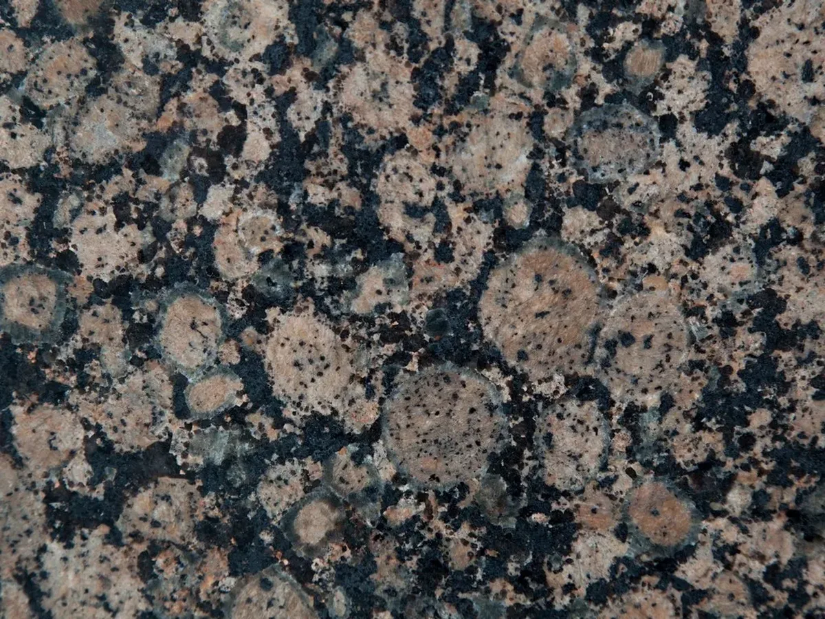 Baltic Brown · granito · foto 2