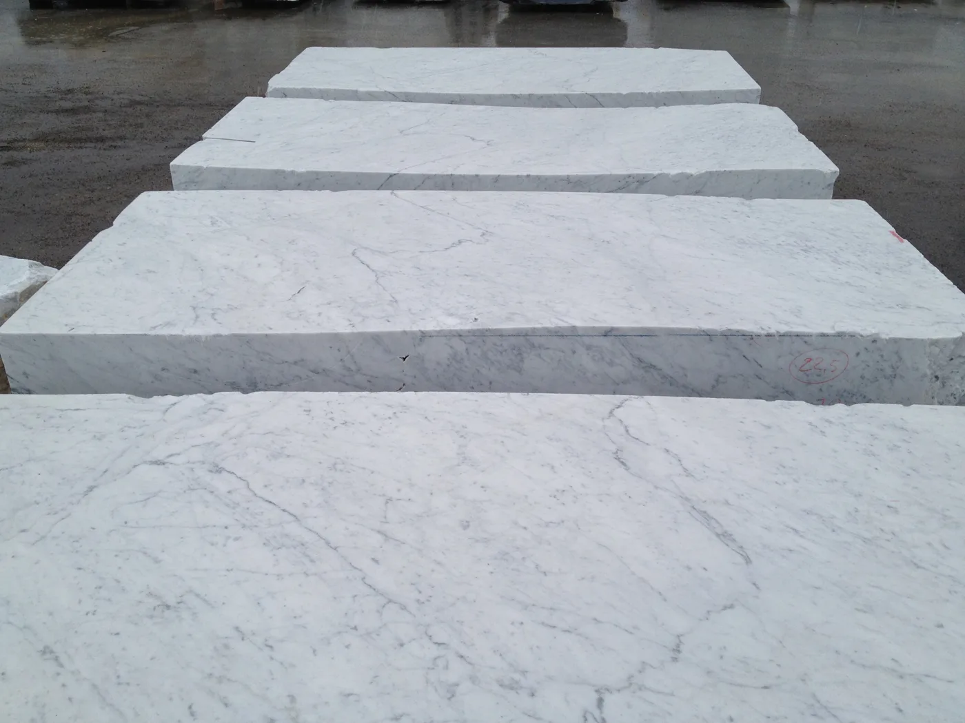 Bianco Carrara C Blocks · pietre