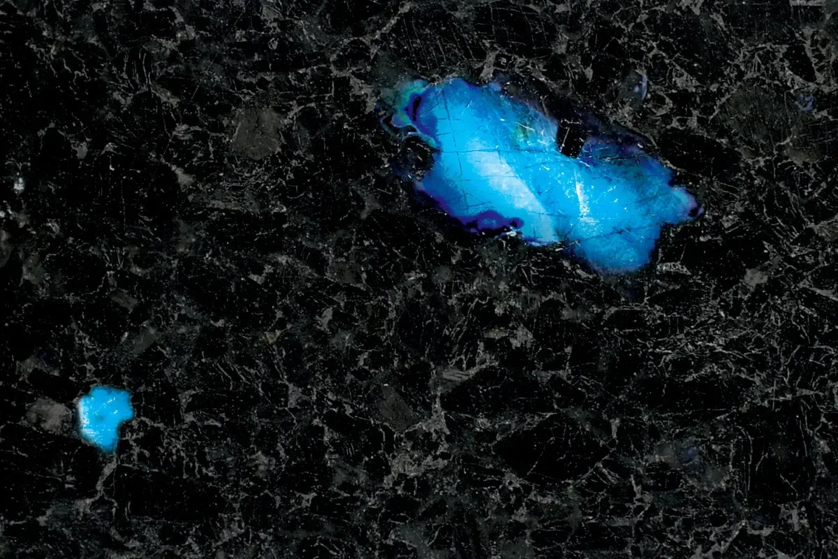 Blue Spectrolite · marm