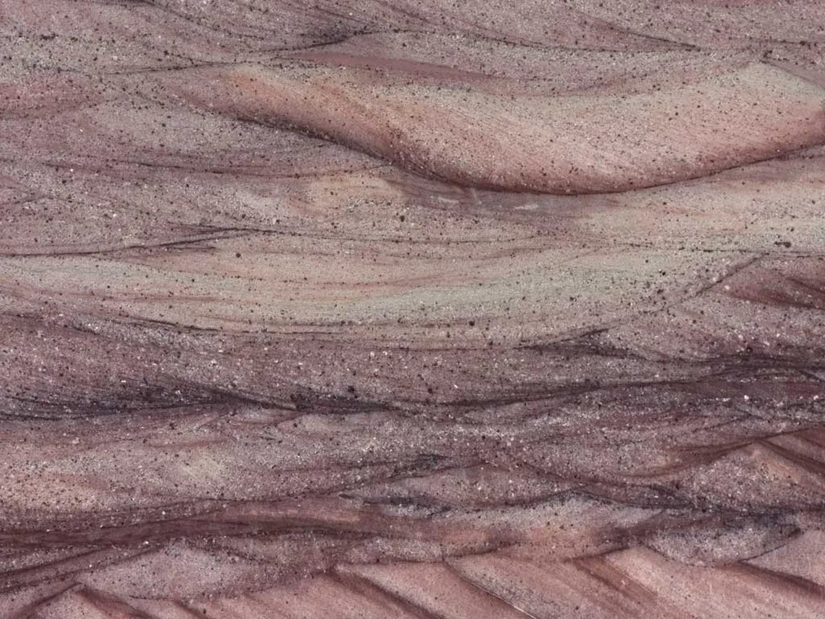 Desert Storm · quarzite rosa · campione